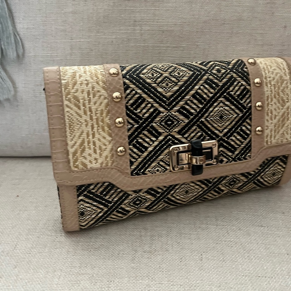 Summer woven clutch.